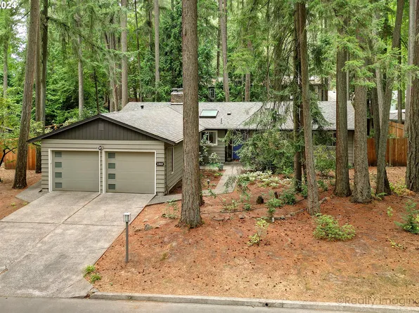 1840 Pheasant Dr, Beaverton, OR 97006