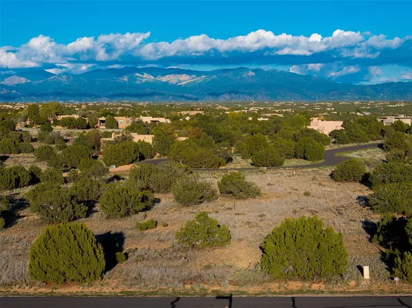 11 Lookout Ln, Santa Fe, NM 87506