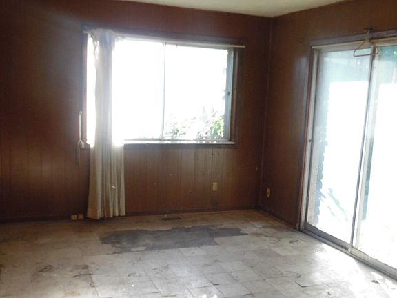 4th image of 6831 E 42nd St