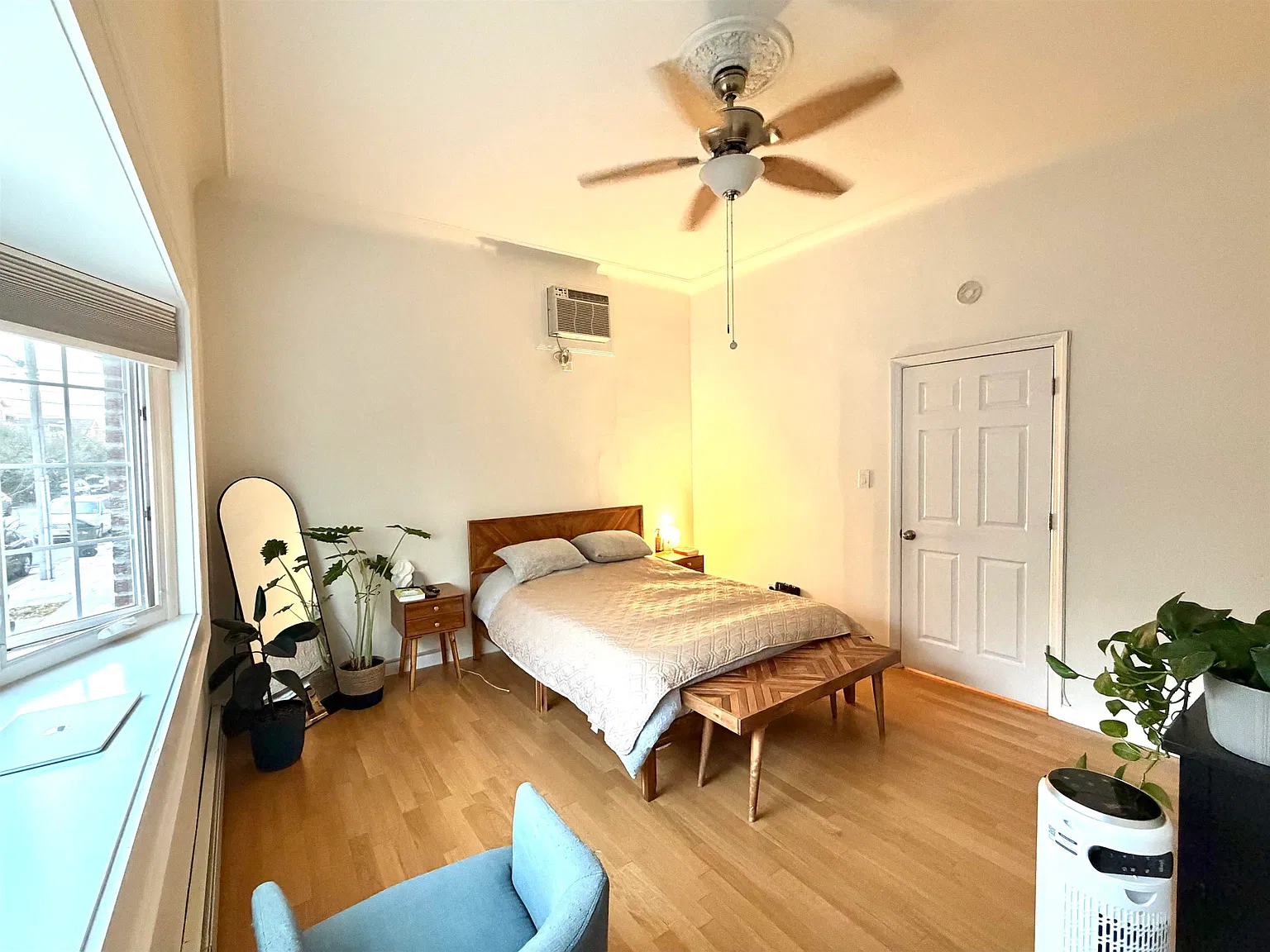 2 bed, 1.0 bath, $2,600 — Photo 4
