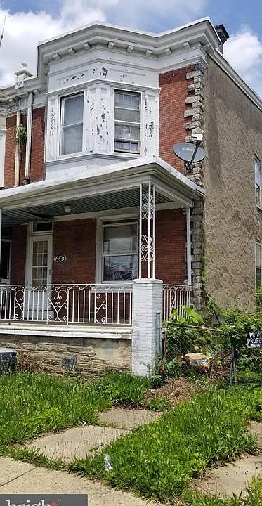 2nd image of 5849 McMahon Ave