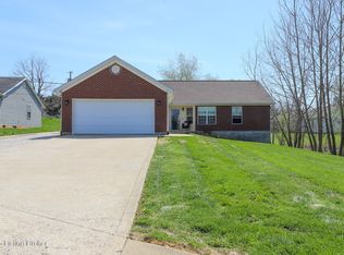 102 Wren Ct, Vine Grove, KY 40175