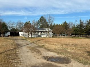 1335 N Washburn Rd, Bells, TX 75414