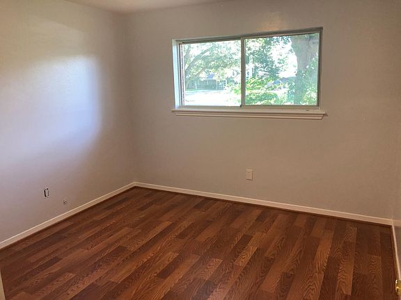 5th image of 12107 Hillcroft St