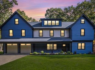28 Sagamore Dr, Andover, MA 01810