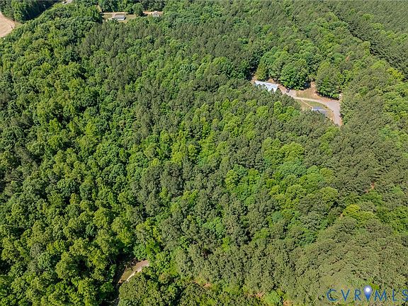 5th image of 8025 Colemans Lake Rd