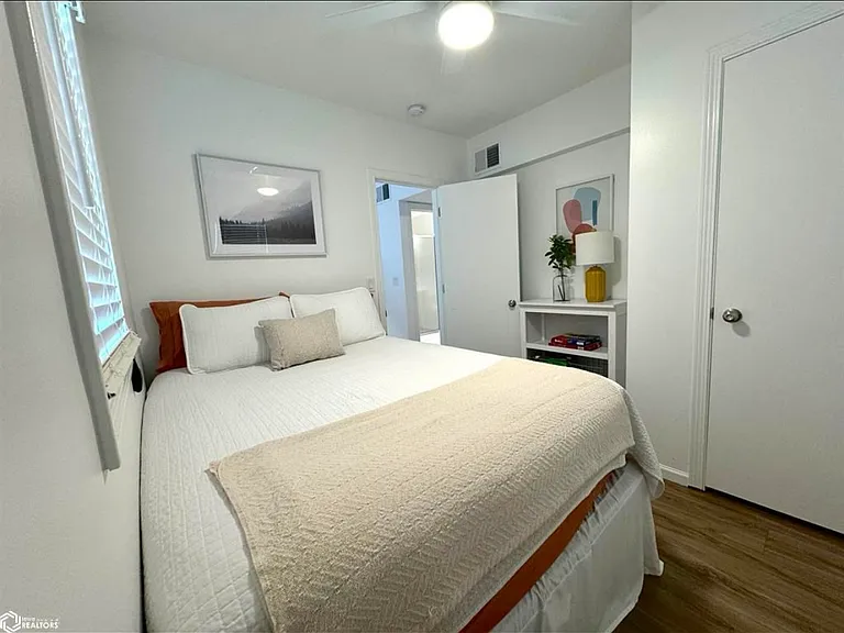1407 S Shore Dr — Photo 6