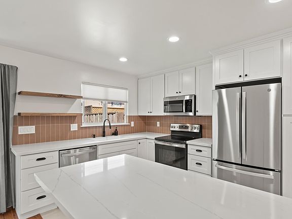 4th image of 4063 Alberstone Dr