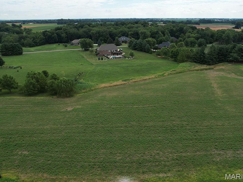 2nd image of 700 Rinderer Rd
