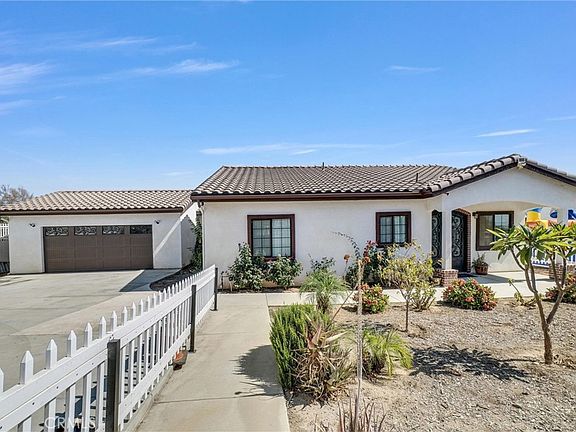5th image of 22418 Akers Ln