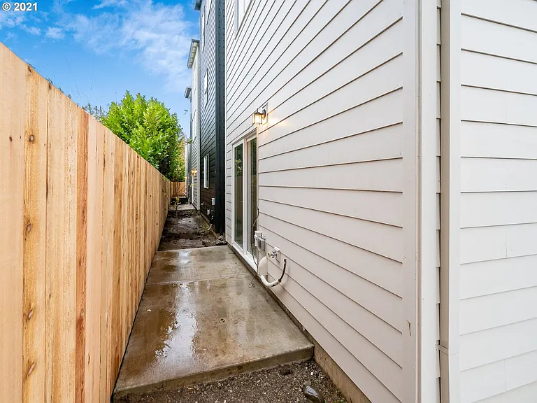 3857 SE 92nd Ave #2 — Photo 28