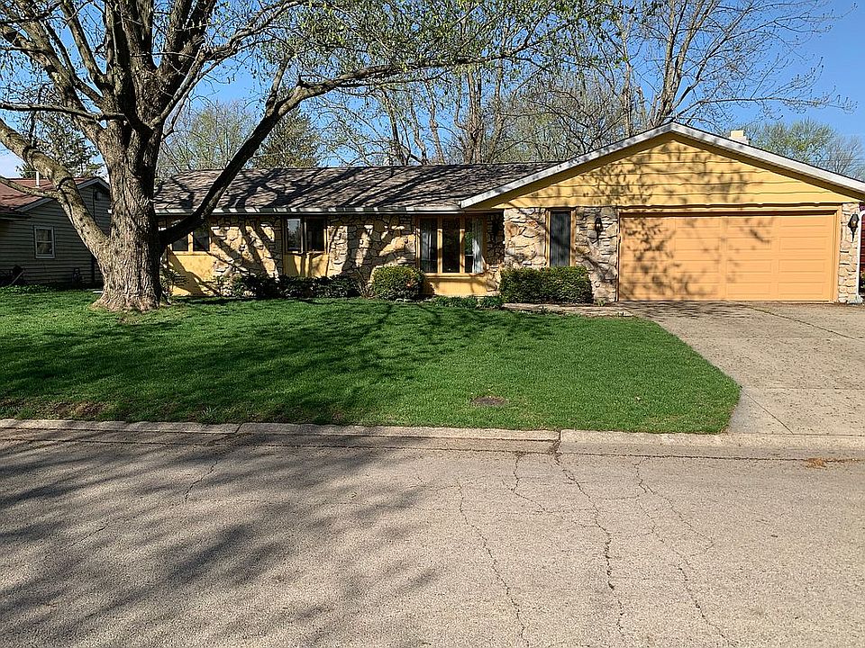 1st image of 3413 N Royal Oak Dr