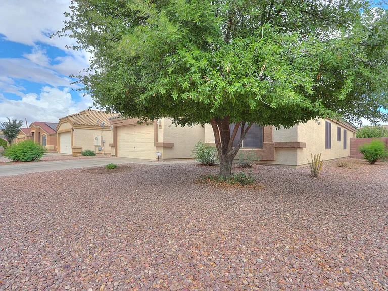 1734 E San Xavier Dr — Photo 3
