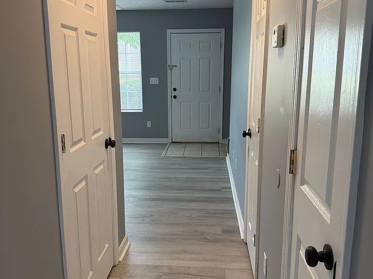 1111 Northridge Dr — Photo 6
