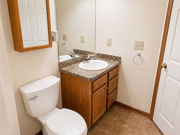 3rd image of 17811 Engle Ct