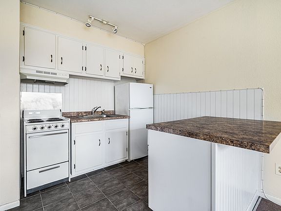 4th image of 18 Fairfield Ave