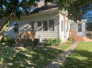 4987 Linn St SW, Kalona, IA 52247