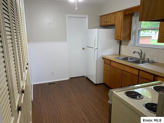 4th image of 3 Eastmoor Dr