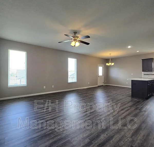 5937 N Millsboro St — Photo 5