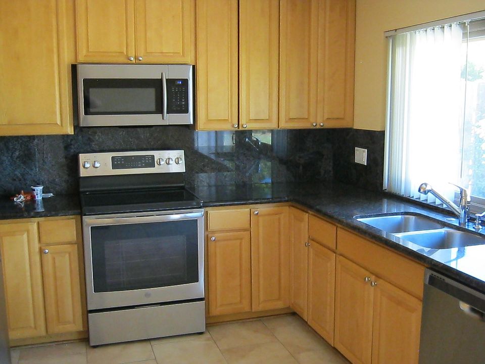 2nd image of 11144 Poblado Rd