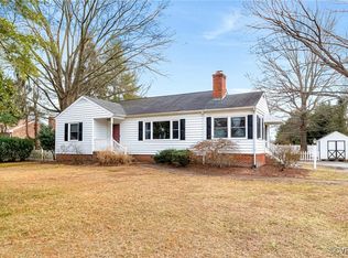 371 Lakeside Dr, Warsaw, VA 22572