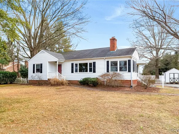 371 Lakeside Dr, Warsaw, VA 22572
