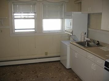 2nd image of 9 Harriet St #F2