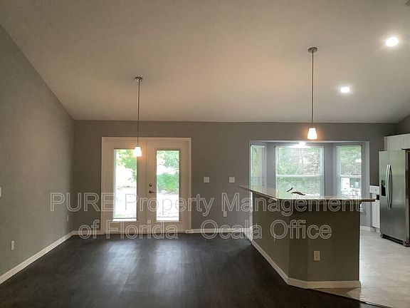 4th image of 16 Bay Court Pass