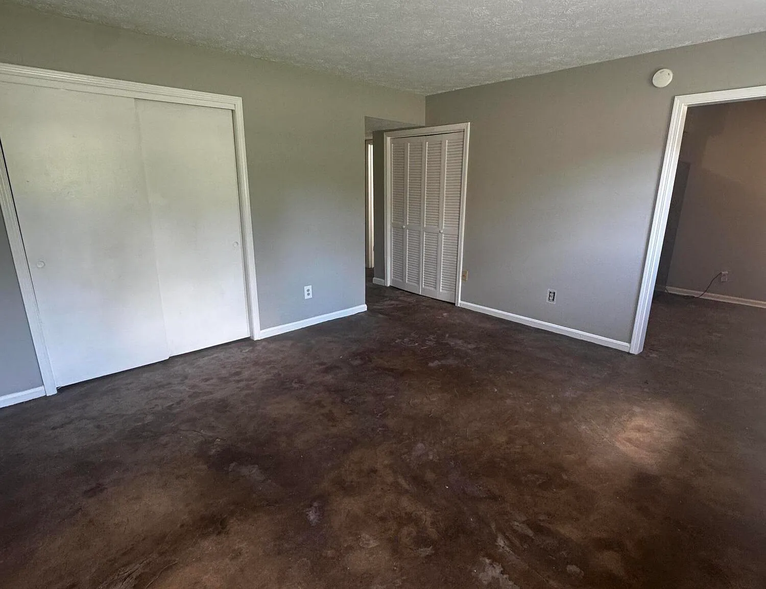 1 bed, 1.0 bath, $925 — Photo 4