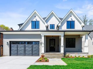 18 Blodgett Ave, Clarendon Hills, IL 60514