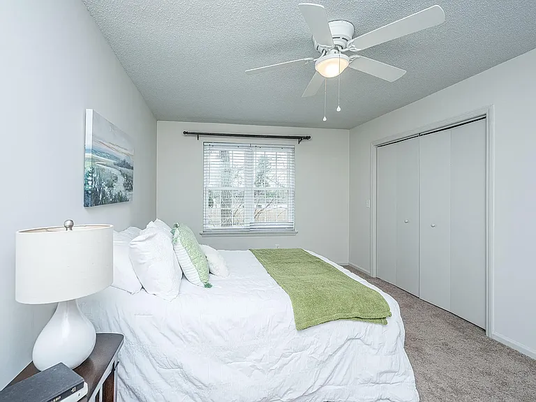 306 Crestview Dr #C — Photo 15