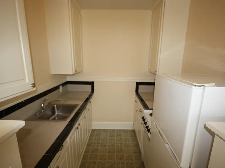 4263 SE Belmont St #303 — Photo 8