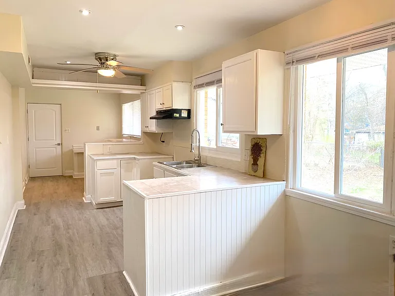 6121 Birch Ave — Photo 8