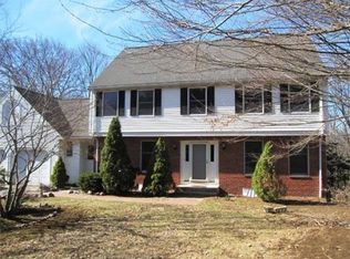 695 Boston Post Rd, Weston, MA 02493