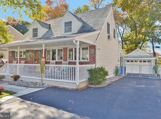 859 Quince Ln, Secane, PA 19018