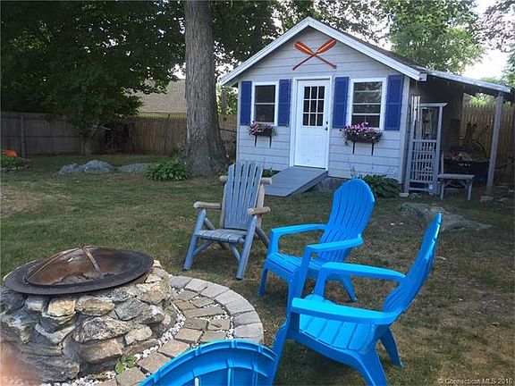 Firepit, shed, backyard