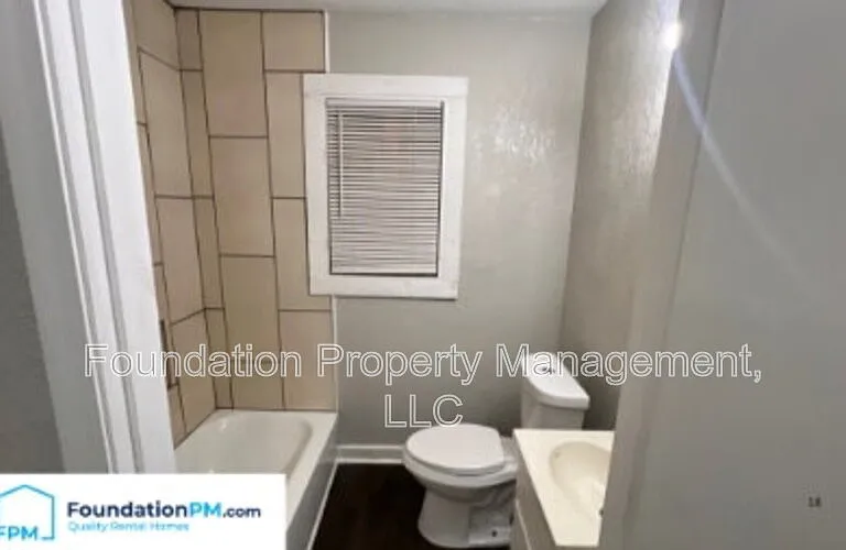 1371 E Trigg Ave — Photo 13