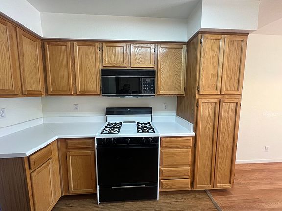 4th image of 5415 W Harmon Ave Unit 2040