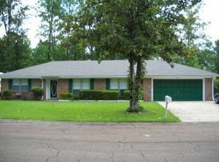 91 Azalea Dr, Columbus, MS 39705