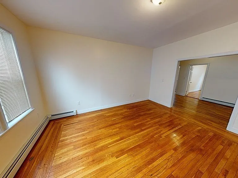 55 Hazelton St #2 — Photo 15