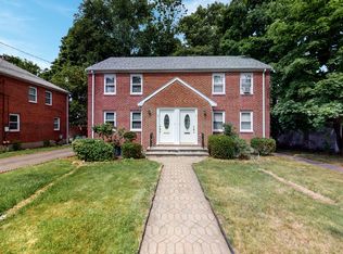 79 Payne Rd #9, Newton Highlands, MA 02461