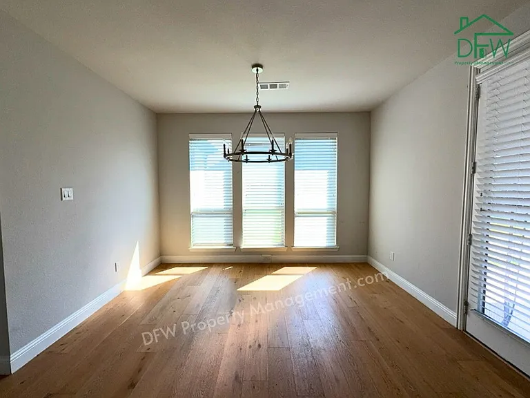501 Upper Falls Ln — Photo 7