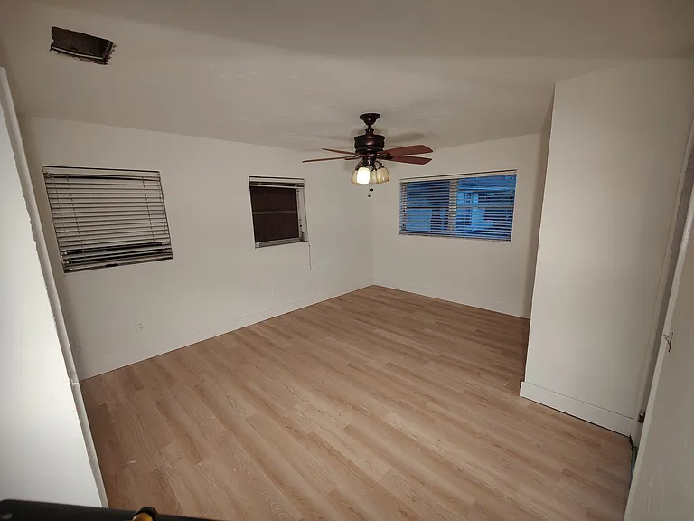 4906 Northlake Blvd — Photo 5
