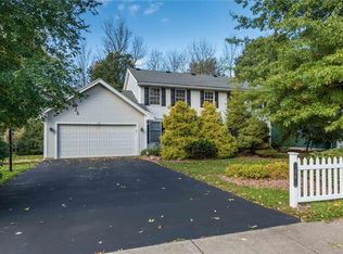 56 Montvale Ln, Rochester, NY 14626