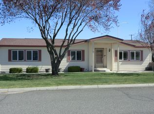 6908 Manor Way, Yakima, WA 98908