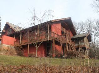 425 Three Oaks Rd, Cary, IL 60013