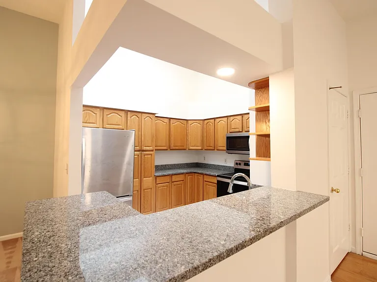 7509 Ashby Ln #N — Photo 15