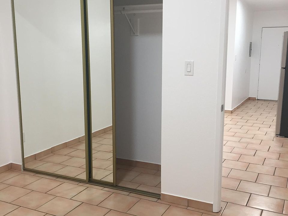 1st image of 3017 C St APT 5