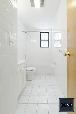 Rented by Bond New York | media 17