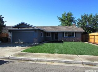 1220 Akron Dr, Turlock, CA 95382